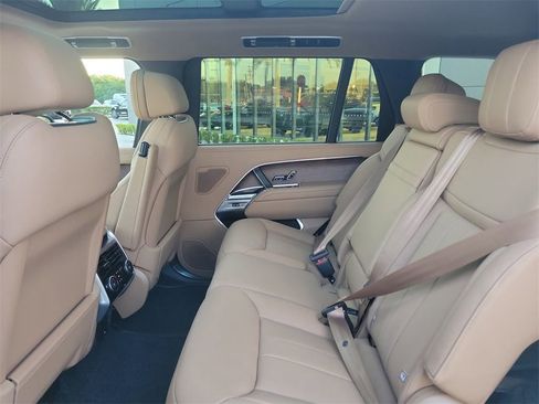 New 2025 Land Rover Range Rover Long Wheelbase SE image 16