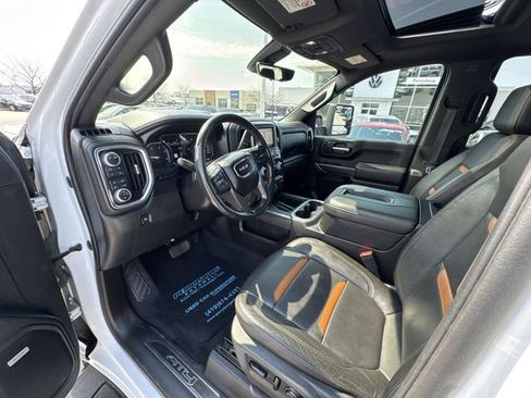 Used 2021 GMC Sierra 2500 AT4 w/ AT4 Premium Plus Package AWD/4WD image 10