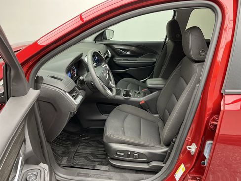 Certified 2024 GMC Terrain SLE w/ Driver Convenience Package image 3