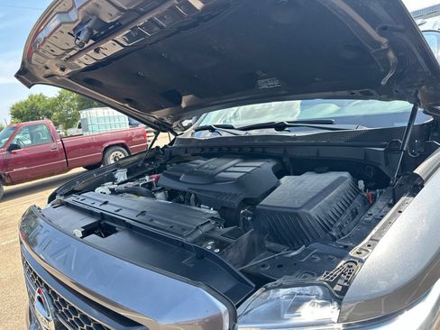 Used 2021 Nissan Titan SV w/ SV Convenience Package AWD/4WD image 39