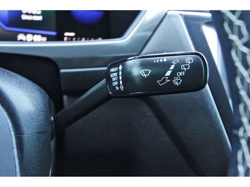Used 2022 Volkswagen Tiguan SE AWD/4WD image 21