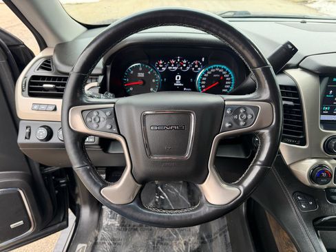 Used 2018 GMC Yukon Denali AWD/4WD image 17