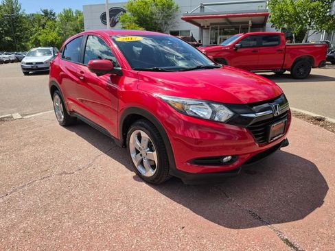 Used 2017 Honda HR-V EX image 7