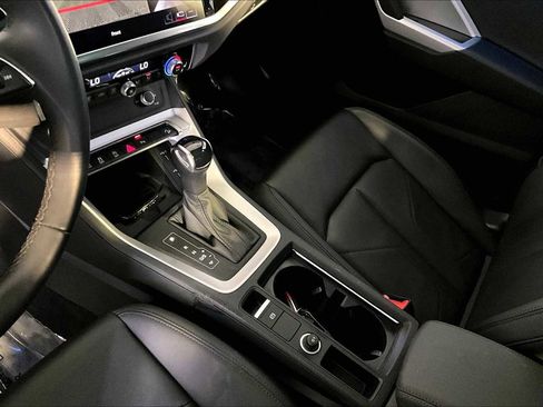 Used 2024 Audi Q3 2.0T Premium Plus w/ Premium Plus Package image 16