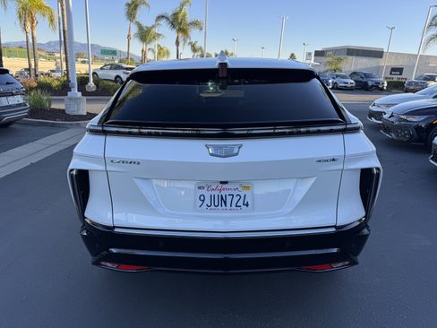 Used 2024 Cadillac Lyriq Luxury image 9