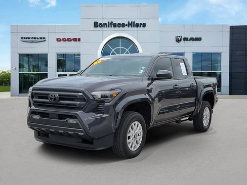 Used 2026 Toyota Tacoma SR5 RWD image 3