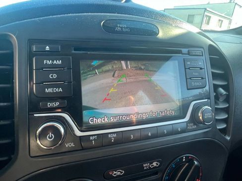 Used 2015 Nissan Juke S image 20