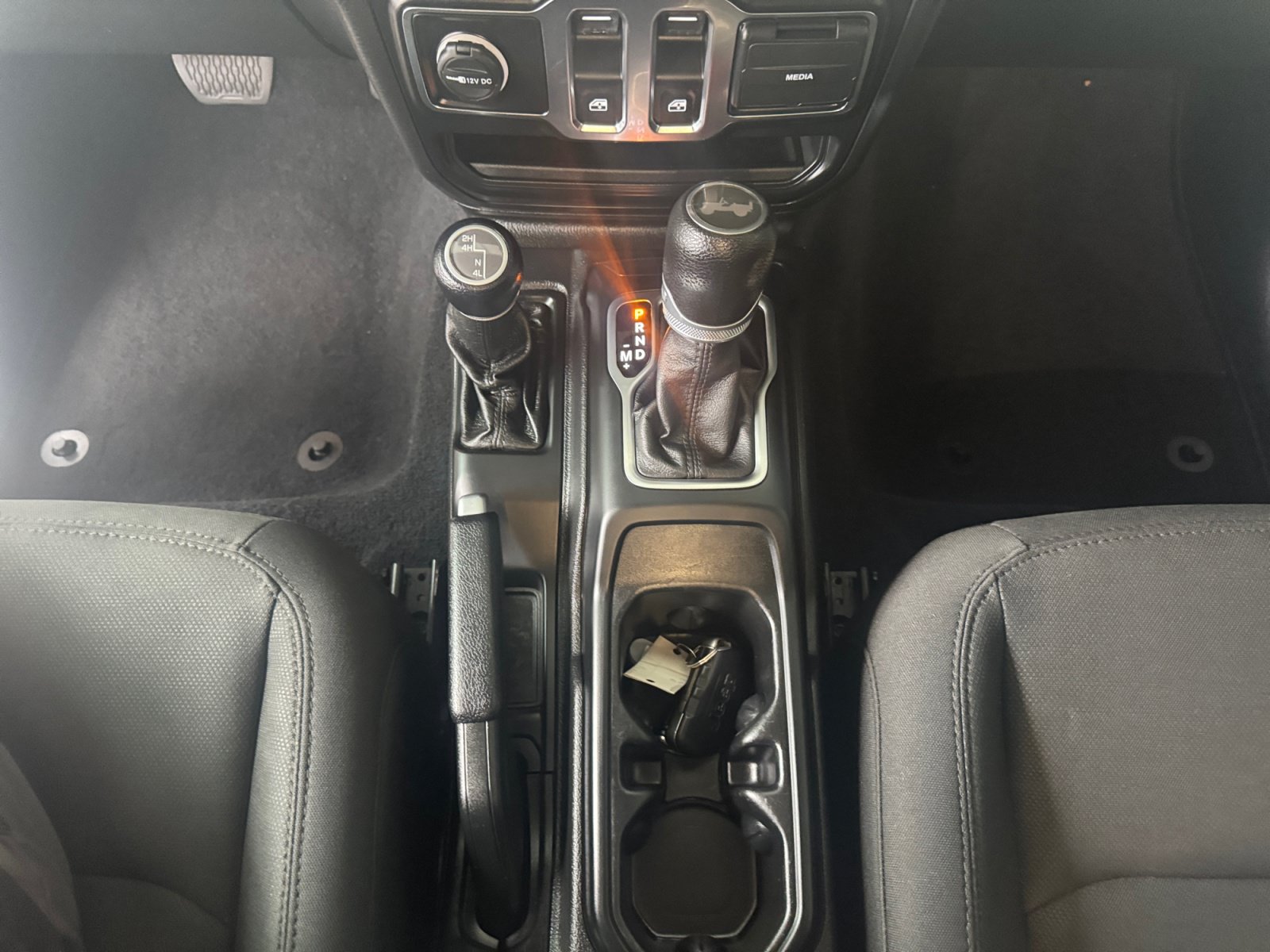 Used 2020 Jeep Wrangler Sport AWD/4WD image 17
