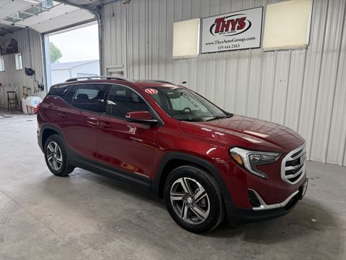 Used 2019 GMC Terrain SLT w/ Preferred Package AWD/4WD image 1