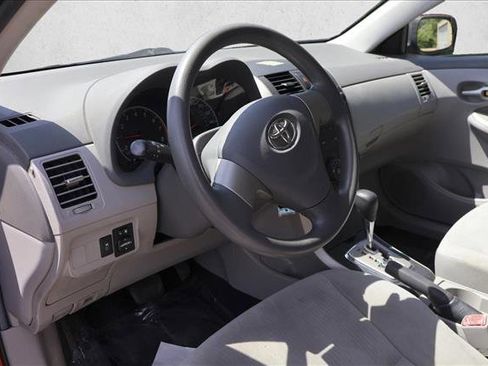 Used 2010 Toyota Corolla LE FWD image 10