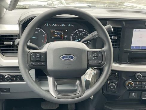 New 2026 Ford F250 4x4 Crew Cab Super Duty image 7