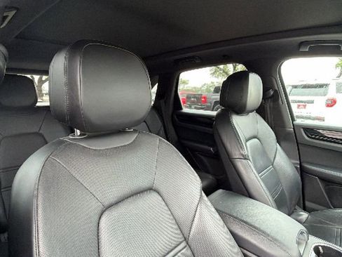 Used 2021 Porsche Cayenne E-Hybrid AWD/4WD image 40