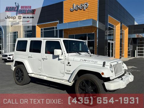 Used 2016 Jeep Wrangler Unlimited Sahara w/ Connectivity Group image 1