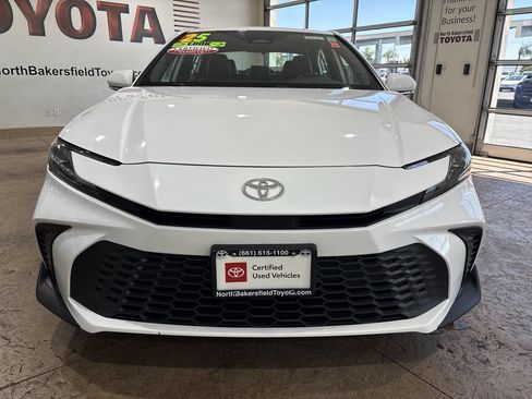 Certified 2025 Toyota Camry SE FWD image 5
