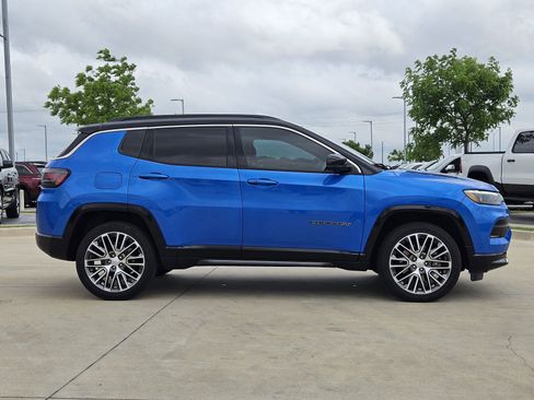 Used 2023 Jeep Compass Limited w/ Elite Group AWD/4WD image 7