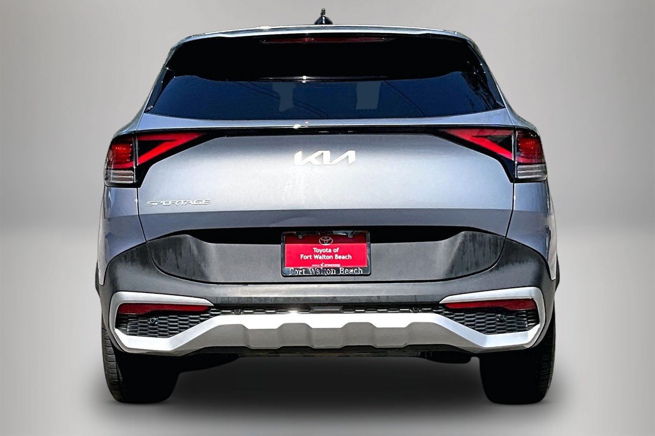 Used 2024 Kia Sportage EX FWD image 6
