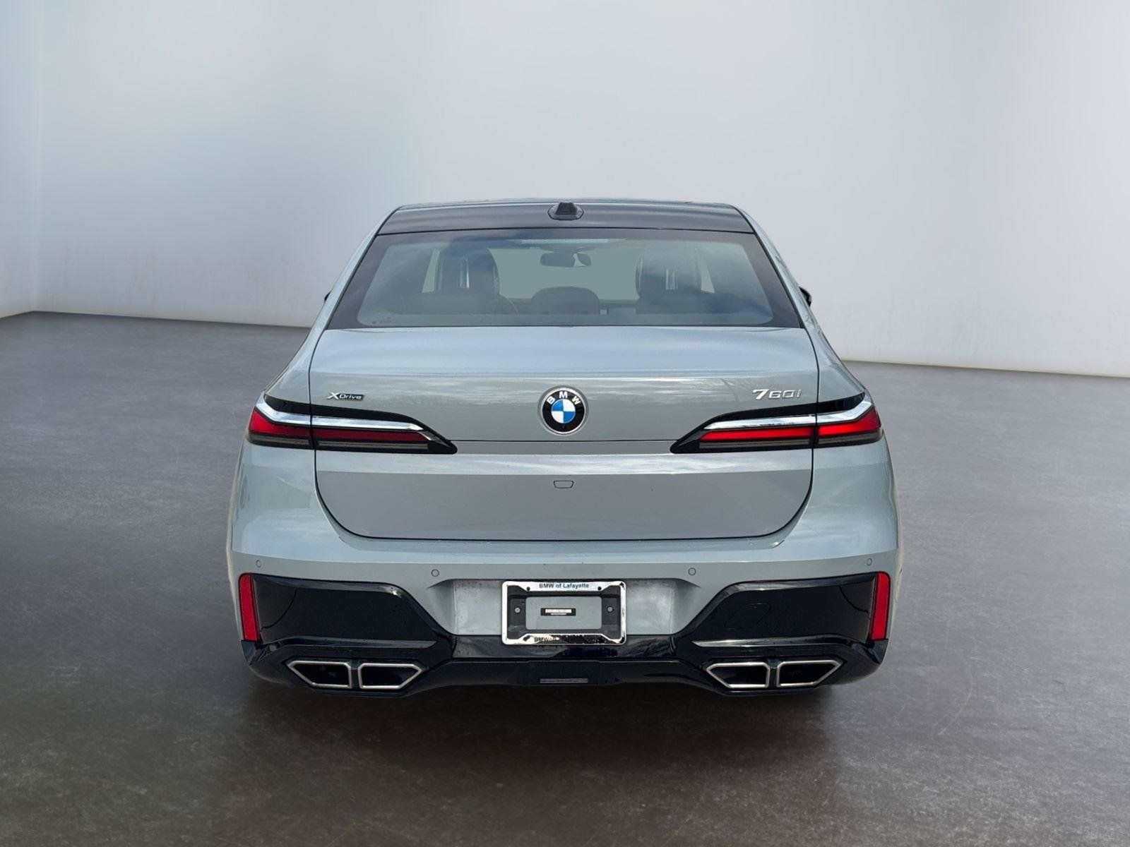 Used 2023 BMW 760i xDrive AWD/4WD image 4