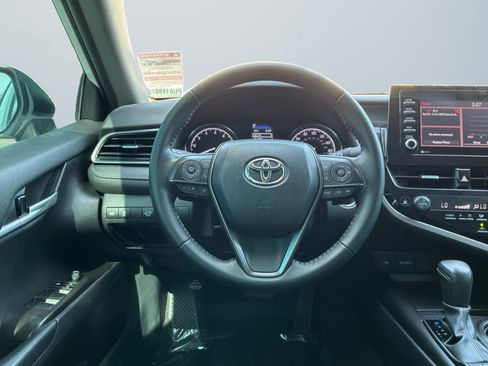 Used 2023 Toyota Camry SE w/ Convenience Package FWD image 11