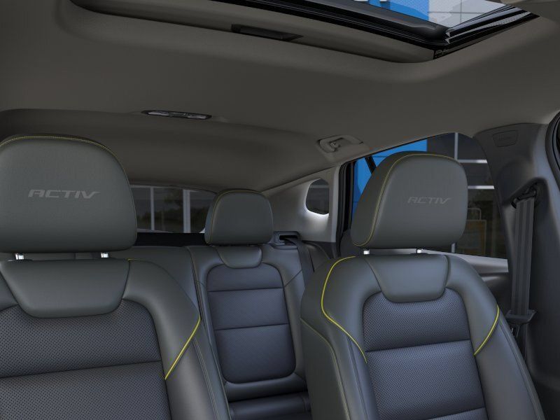 New 2026 Chevrolet Trax ACTIV w/ Sunroof Package FWD image 31