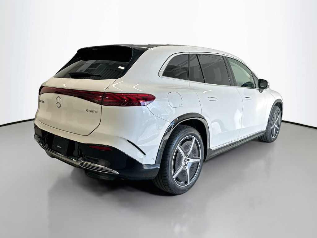 Certified 2023 Mercedes-Benz EQS 580 4MATIC SUV image 9