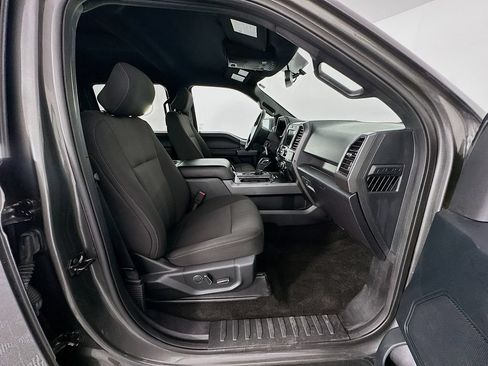 Used 2017 Ford F150 XLT w/ Equipment Group 302A Luxury AWD/4WD image 28