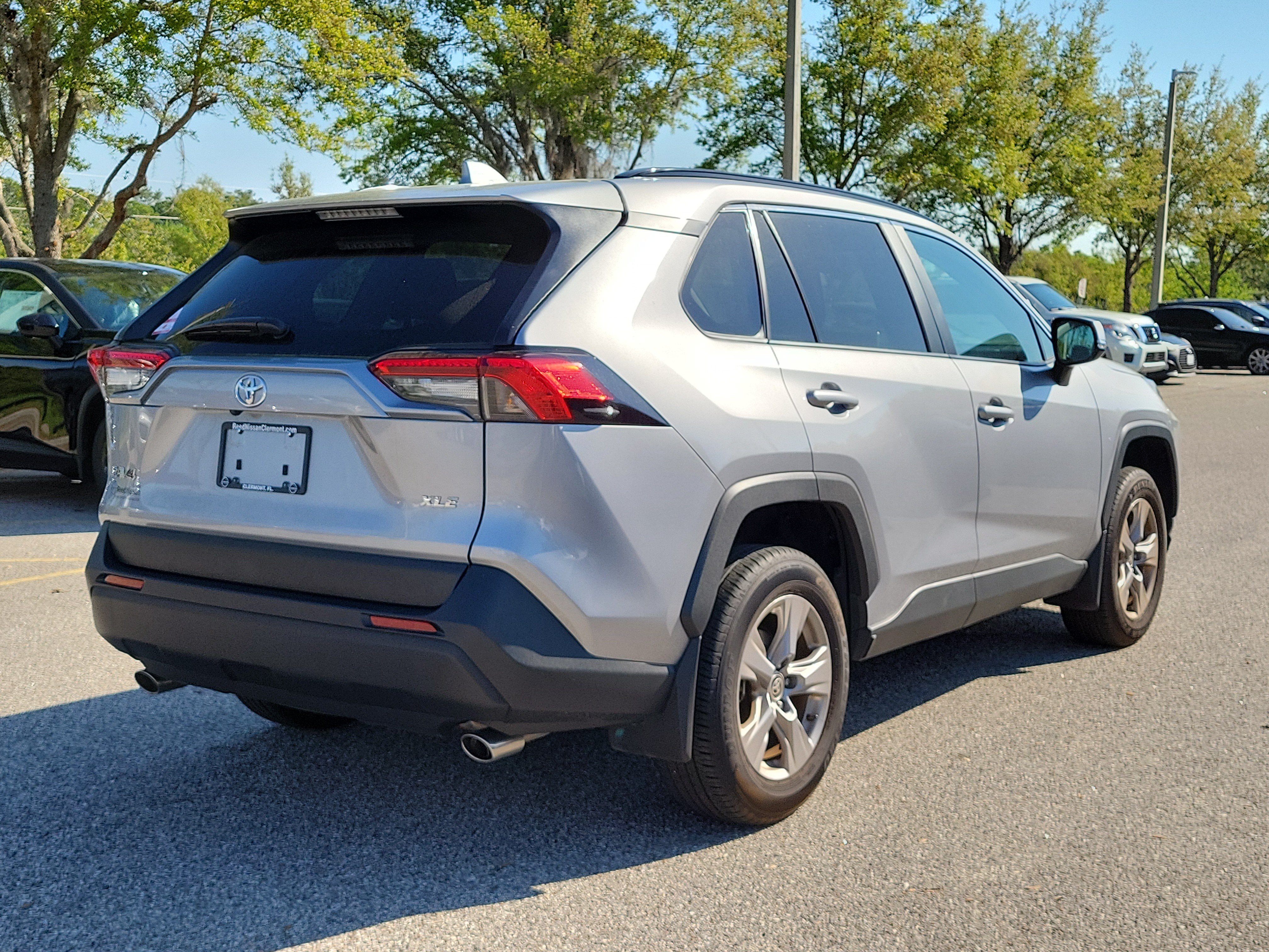 Used 2025 Toyota RAV4 XLE FWD image 6