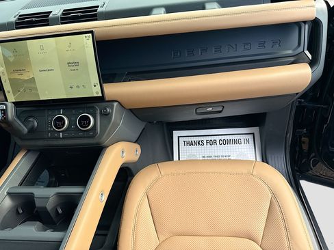New 2026 Land Rover Defender 110 X-Dynamic SE AWD/4WD image 18
