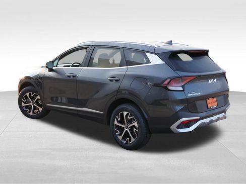 Used 2024 Kia Sportage EX AWD/4WD image 7