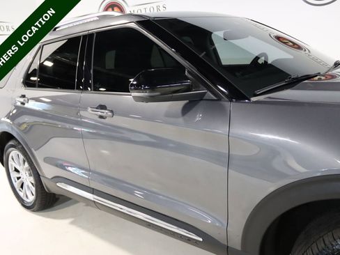 Used 2021 Ford Explorer Limited w/ Equipment Group 301A AWD/4WD image 9