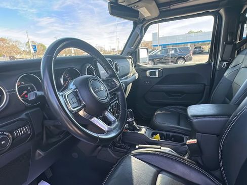Used 2022 Jeep Wrangler Unlimited Sahara image 12