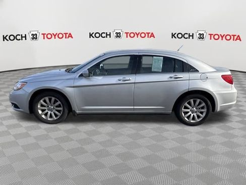 Used 2012 Chrysler 200 Touring image 4