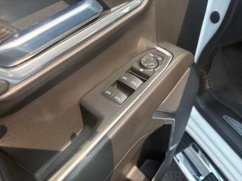 Used 2022 GMC Sierra 1500 SLE AWD/4WD image 13