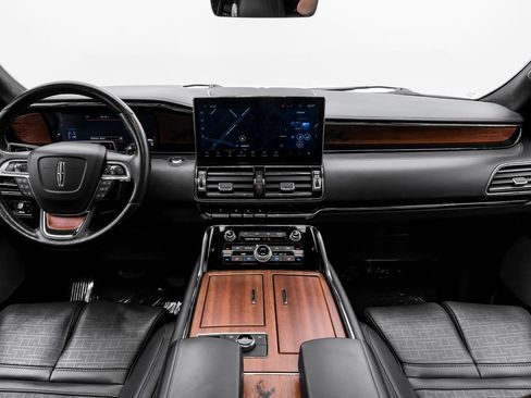 Used 2022 Lincoln Navigator L Black Label image 11