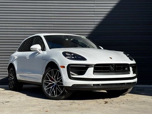 New 2026 Porsche Macan S image 9