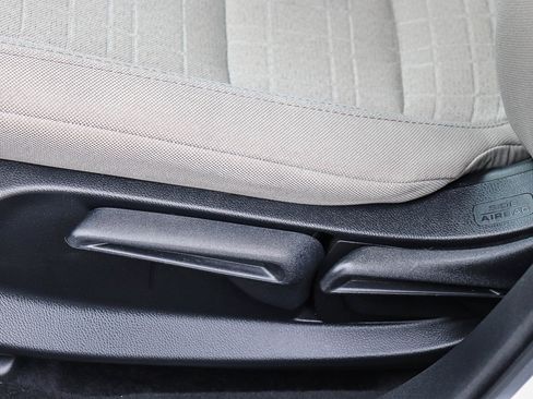 Certified 2024 Honda HR-V LX image 25
