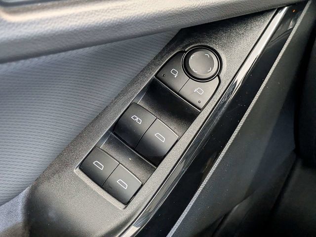 Used 2025 Chevrolet Equinox LT FWD image 23