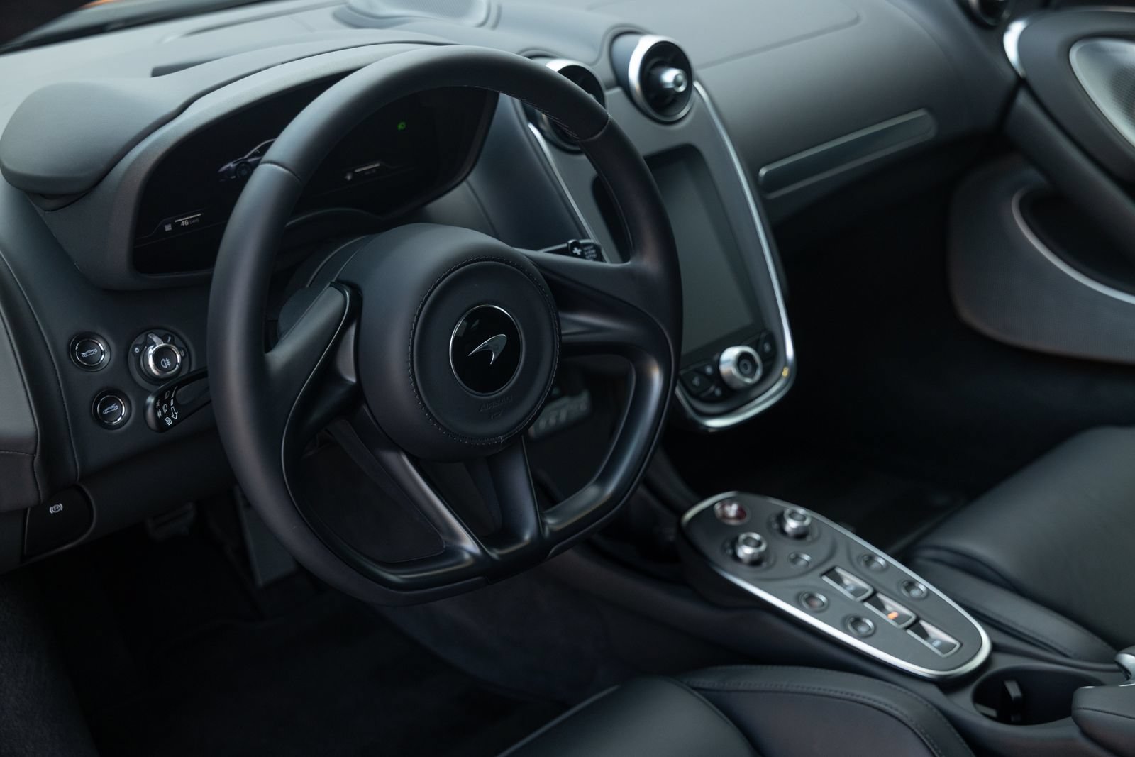 Used 2025 McLaren GTS RWD image 11