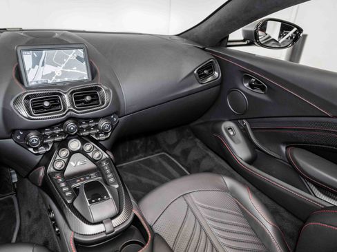 Used 2023 Aston Martin V12 Vantage Roadster image 18