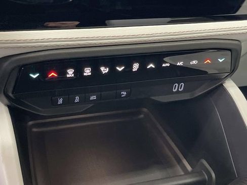 New 2026 Jeep Cherokee Limited image 26