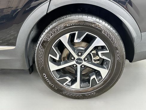 Certified 2025 Kia Sportage EX FWD image 30