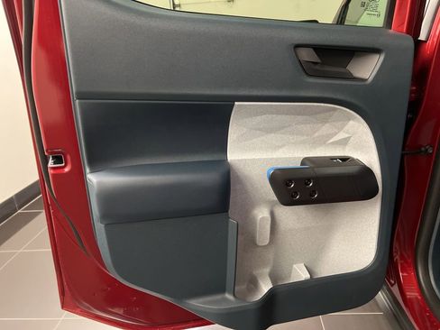 New 2025 Ford Maverick XLT w/ XLT Luxury Package image 29