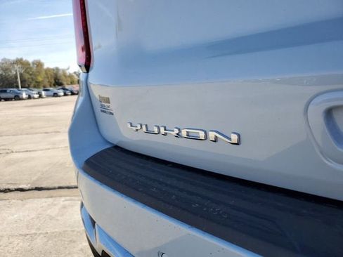 New 2026 GMC Yukon XL Denali w/ Denali Reserve Package image 8