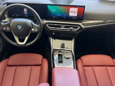 Used 2023 BMW i4 eDrive35 RWD image 15