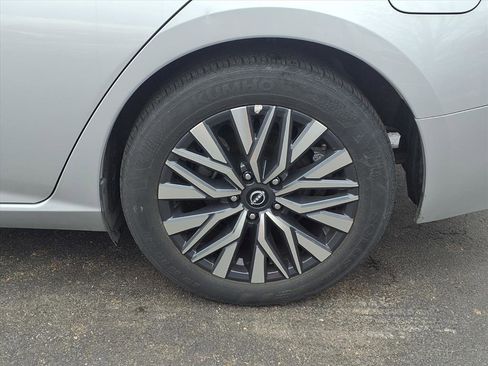 Used 2024 Nissan Altima 2.5 SV image 20