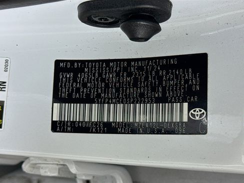 Certified 2025 Toyota Corolla SE w/ SE Premium Package image 29