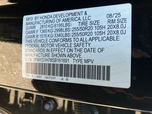 Certified 2025 Honda Pilot Touring image 39