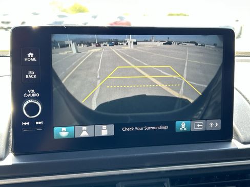 Certified 2023 Honda Pilot Touring image 25