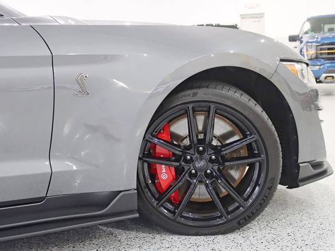 Used 2021 Ford Mustang Shelby GT500 RWD image 13