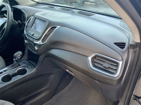 Used 2023 Chevrolet Equinox LT image 27