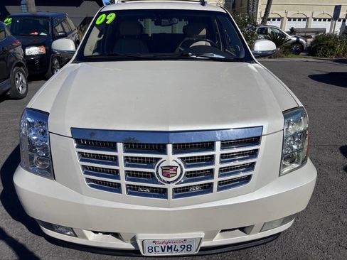 Used 2009 Cadillac Escalade 4WD Hybrid image 4